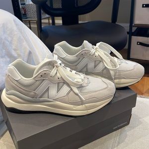 New Balance 57/40 size 8.5. Good as new!
